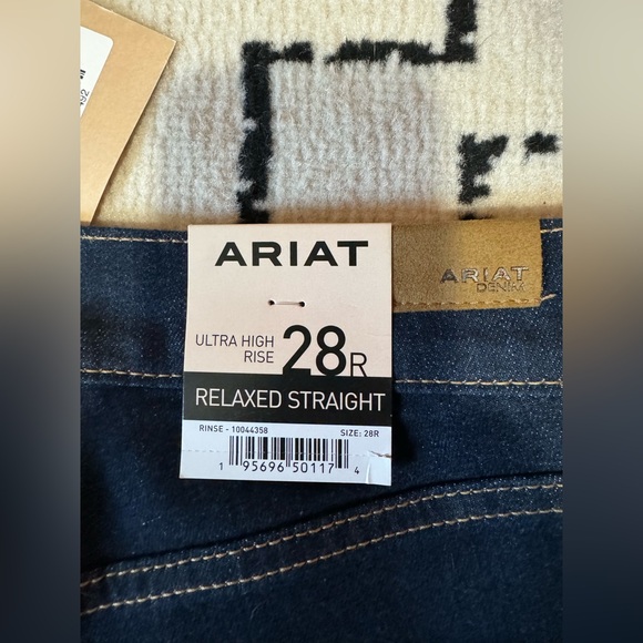 Ariat High Rise Jeans - Picture 6 of 7